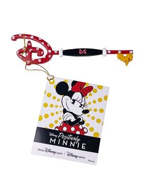 Disney Store Exclusive Minnie Mouse Collectible Key "Positively Minnie" 2020 NEW